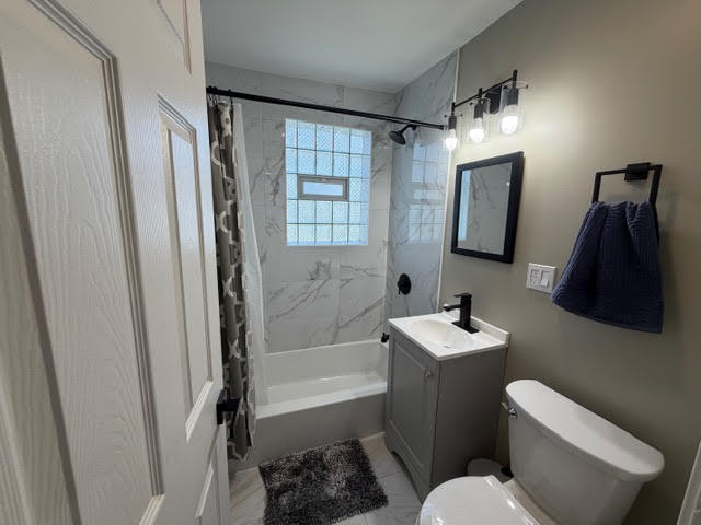 6104 S Nashville Avenue Property Photo 8