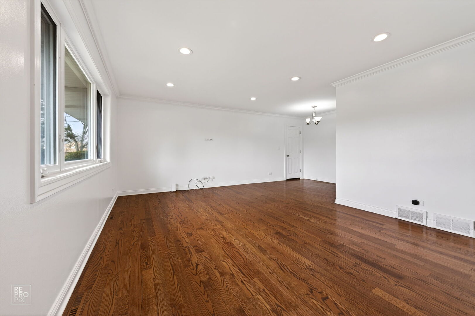 420 Berkshire Lane Property Photo 2