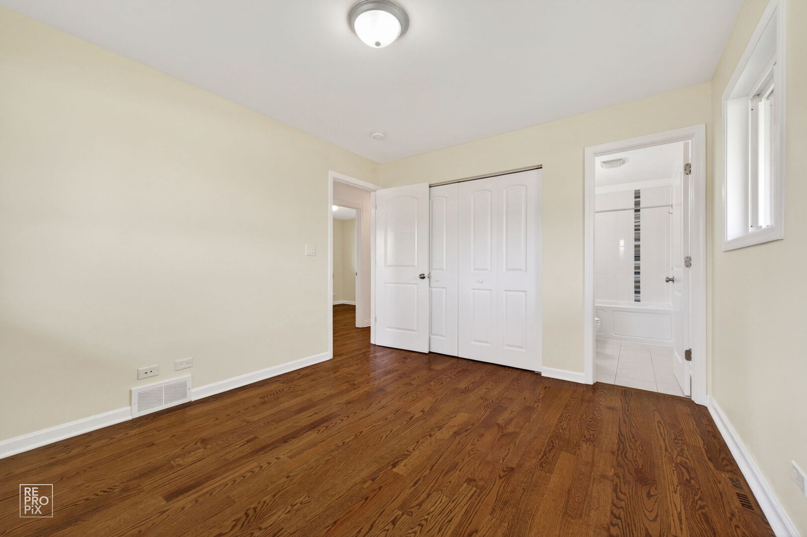 420 Berkshire Lane Property Photo 8