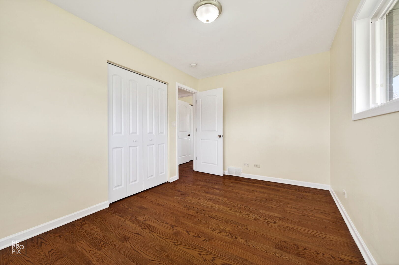 420 Berkshire Lane Property Photo 10