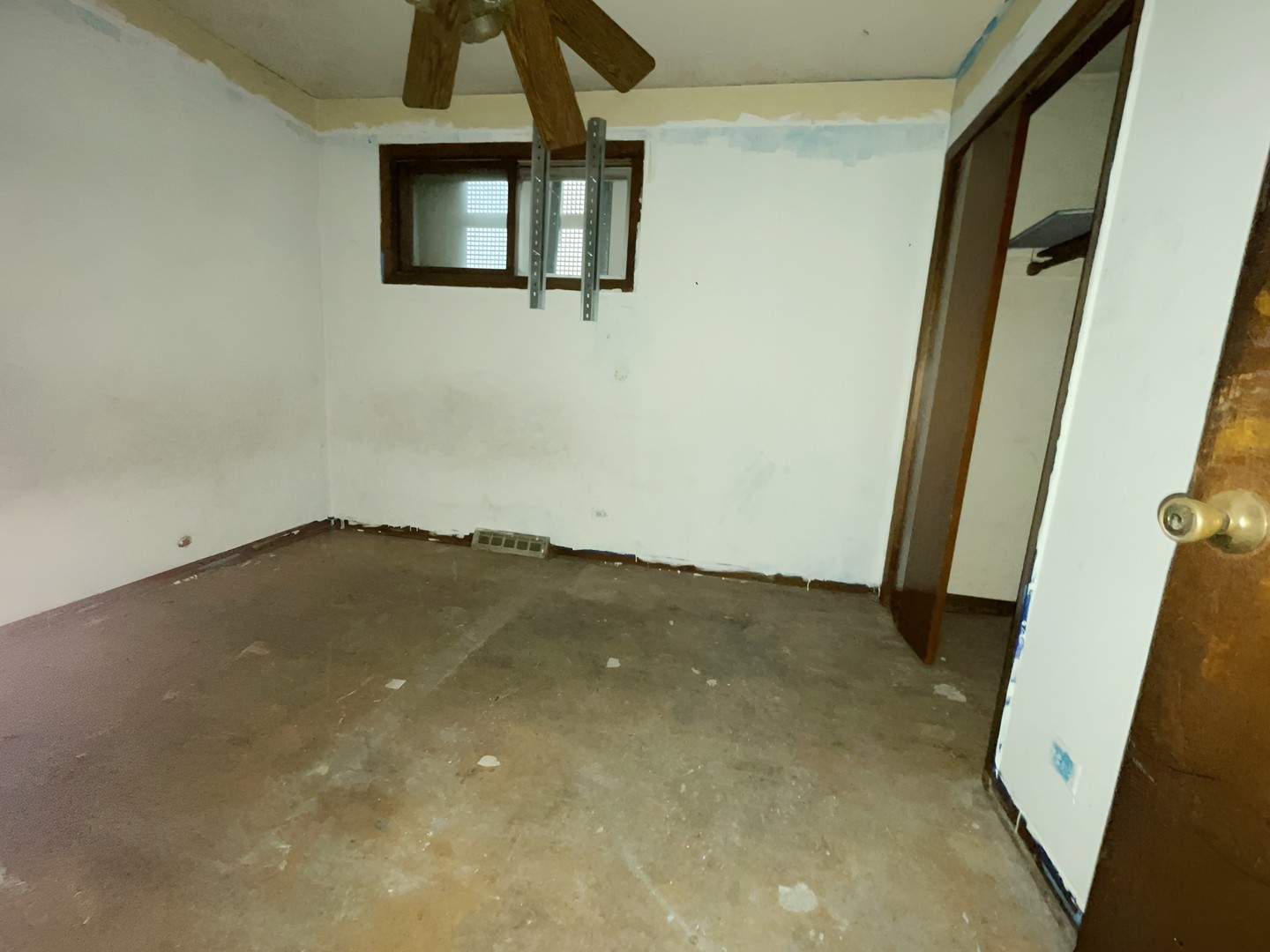 15229 Dante Avenue Property Photo 7