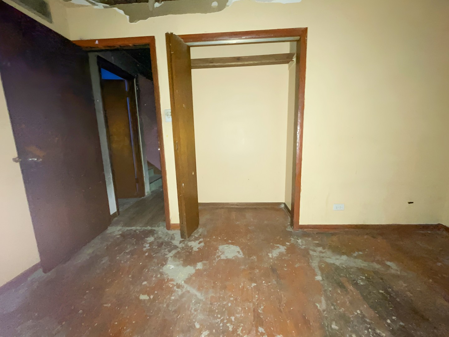 15229 Dante Avenue Property Photo 9