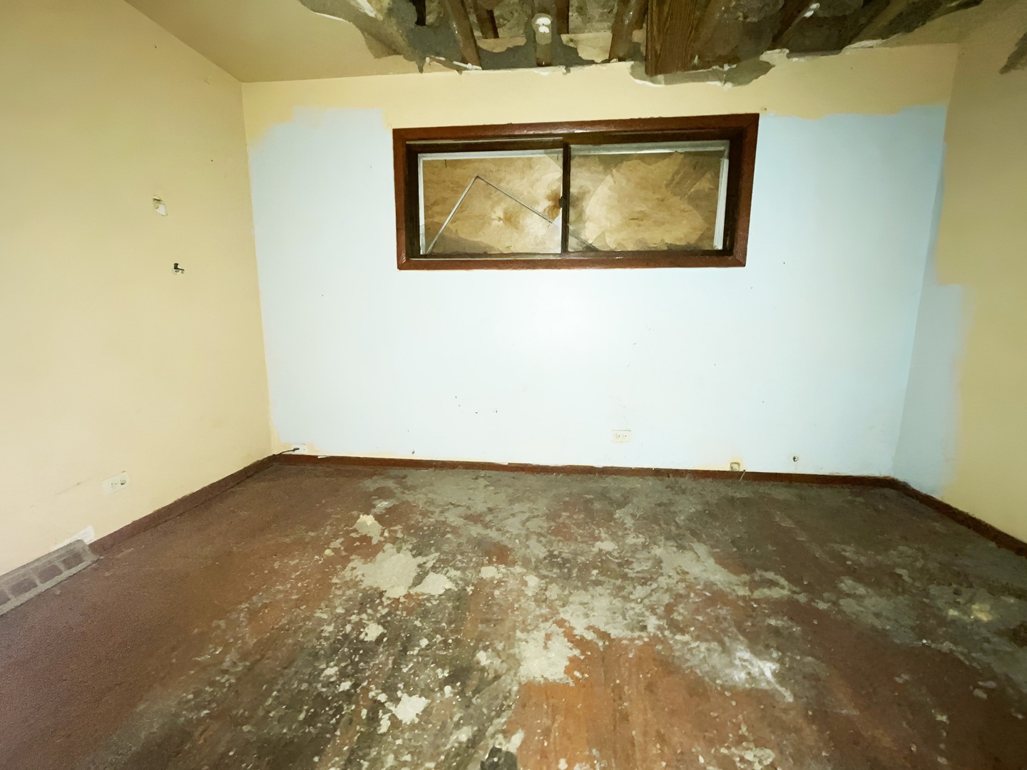 15229 Dante Avenue Property Photo 10