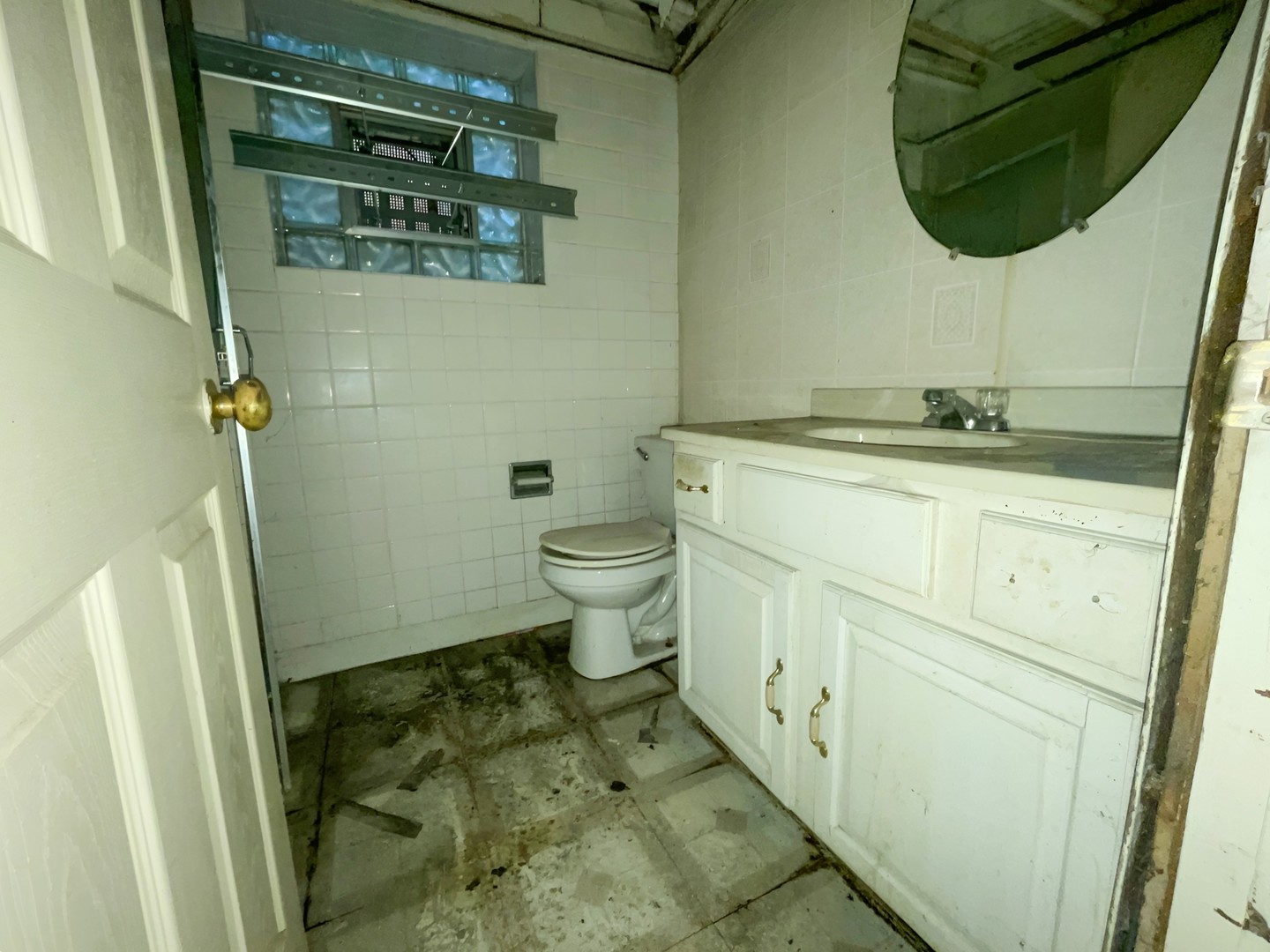 15229 Dante Avenue Property Photo 11