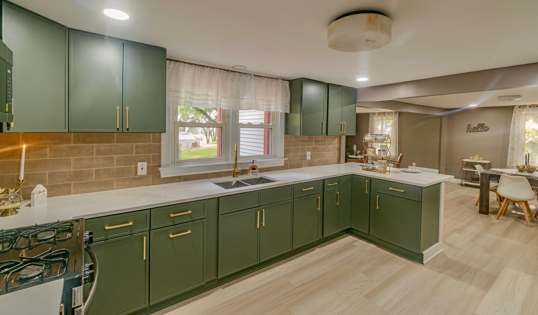 1826 Leonard Road Property Photo 3