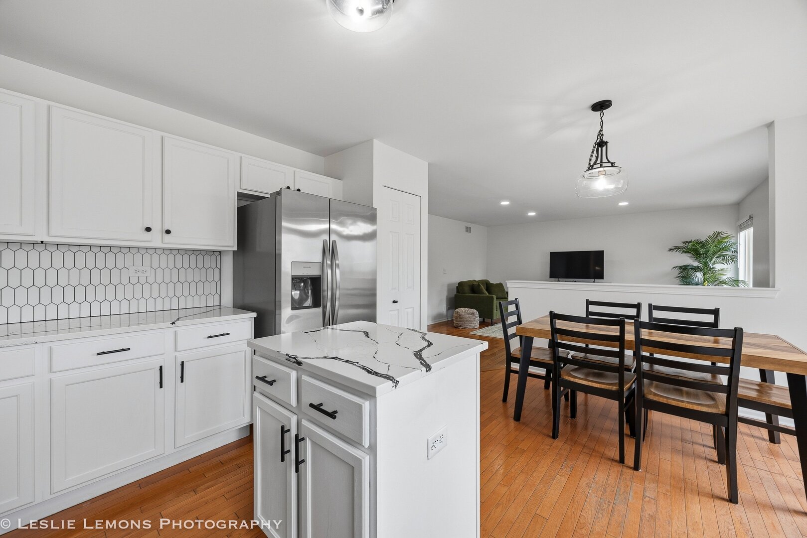 6816 Twin Falls Drive Property Photo 10