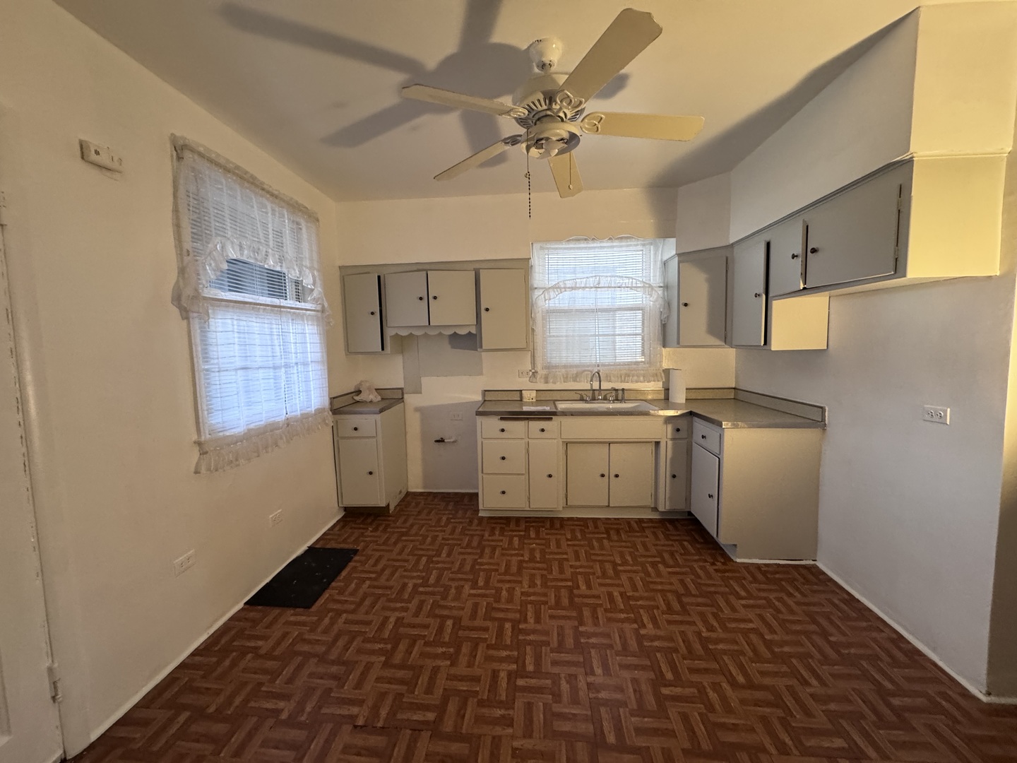 2454 W Diversey Avenue 2 Property Photo 6