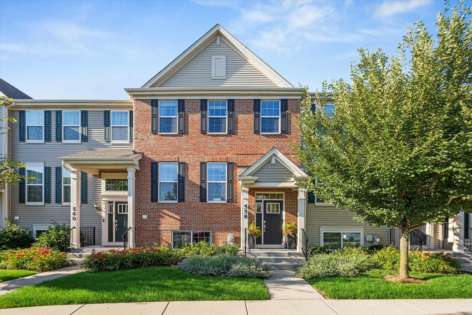 558 Cimmaron Circle Property Photo 1