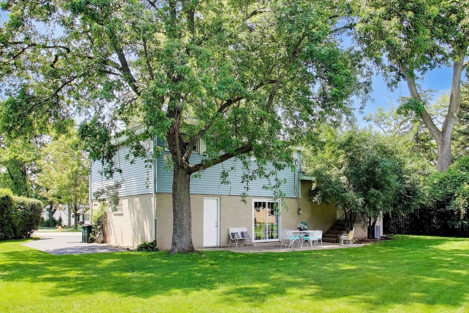 1115 Pfingsten Road Property Photo 19