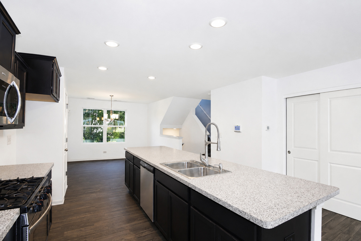 152 Goldenrod Drive Property Photo 8