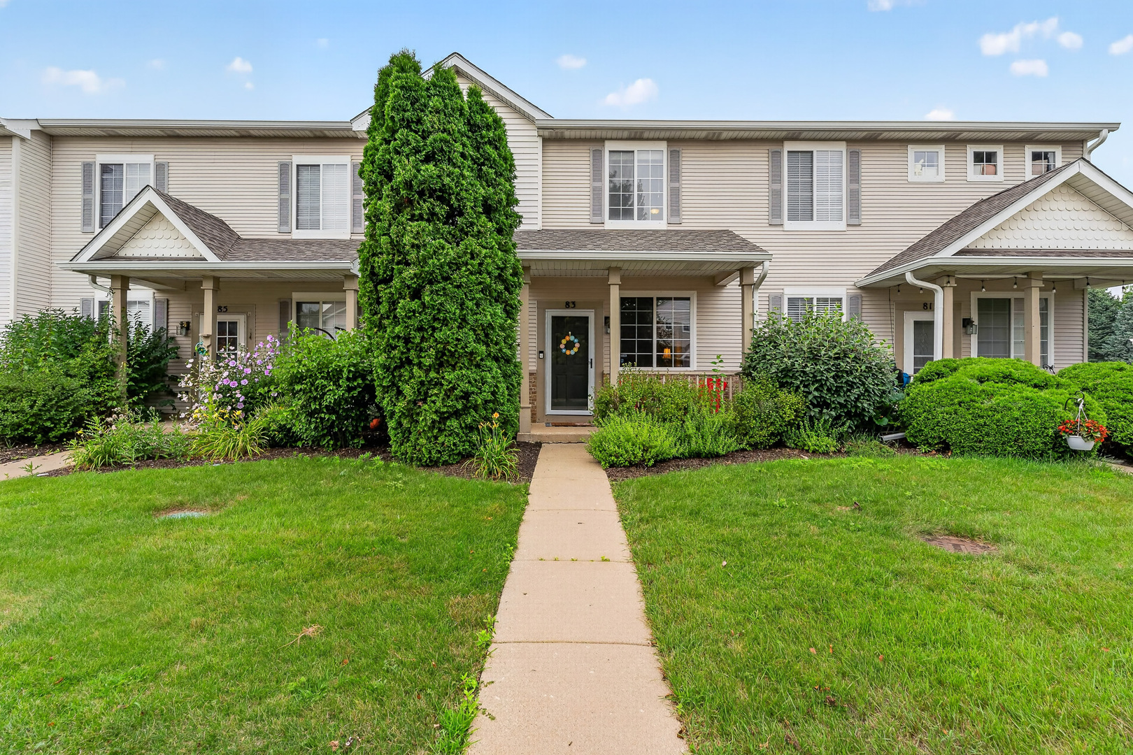 83 Strawflower Court Property Photo 1