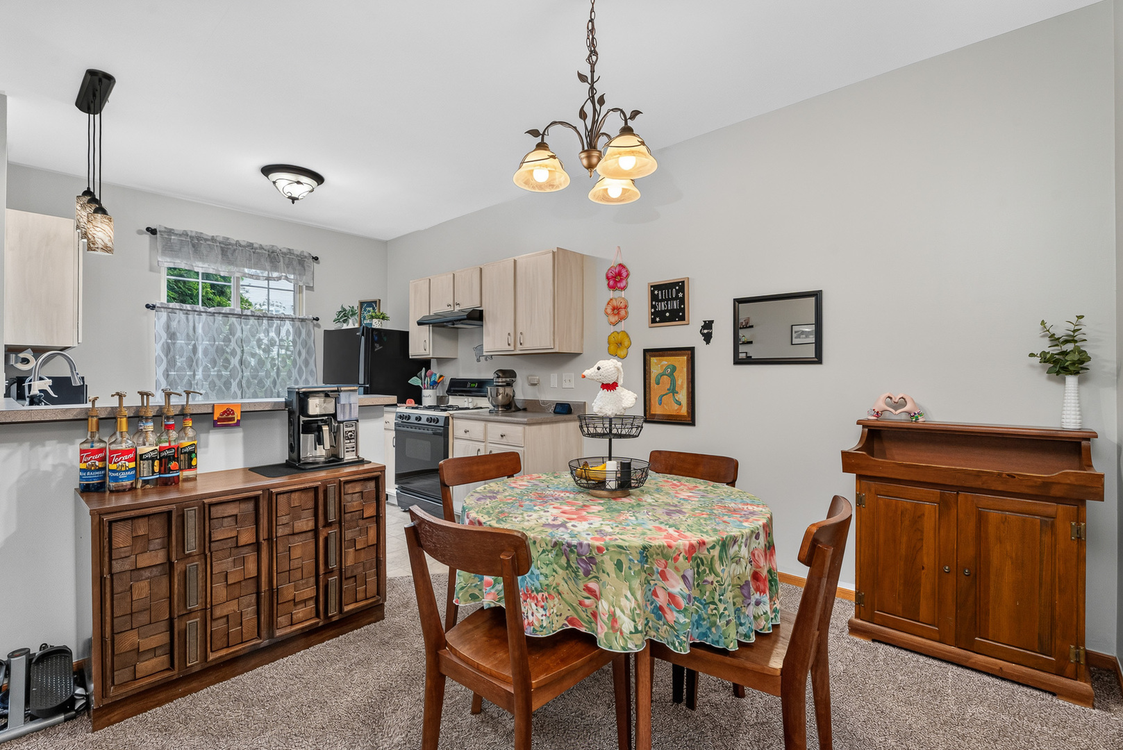 83 Strawflower Court Property Photo 6
