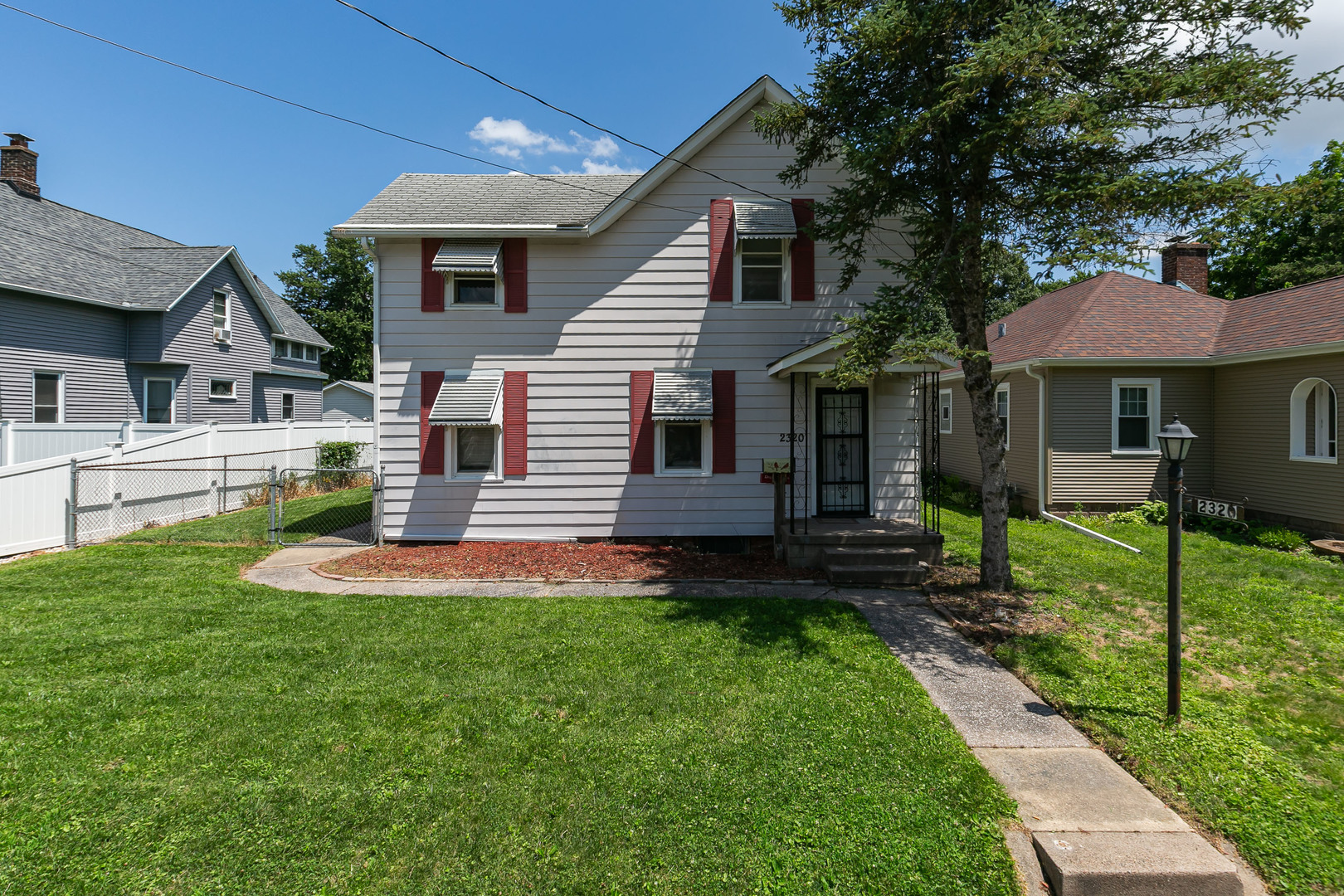 2320 18th Street A Property Photo 2