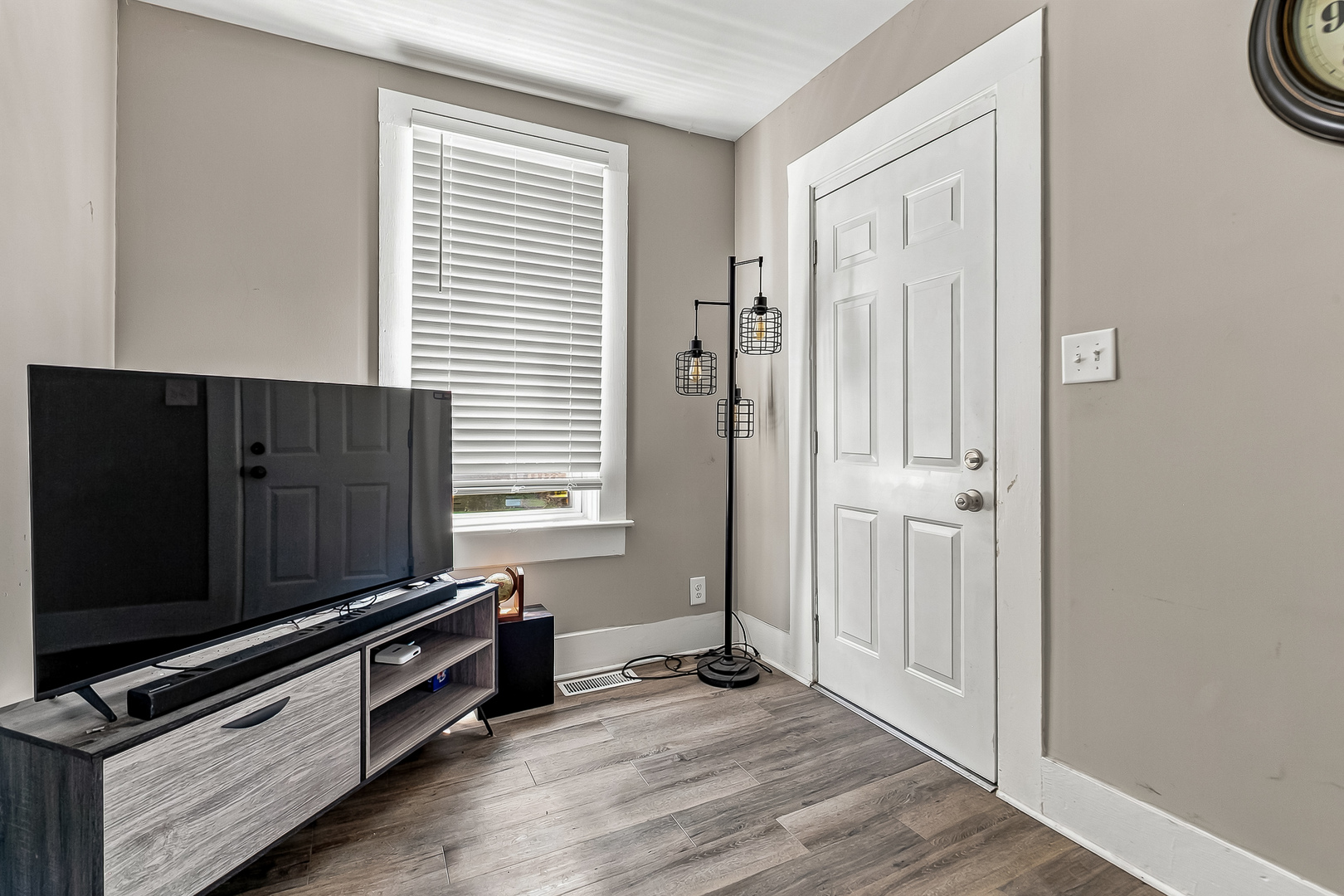 2320 18th Street A Property Photo 10