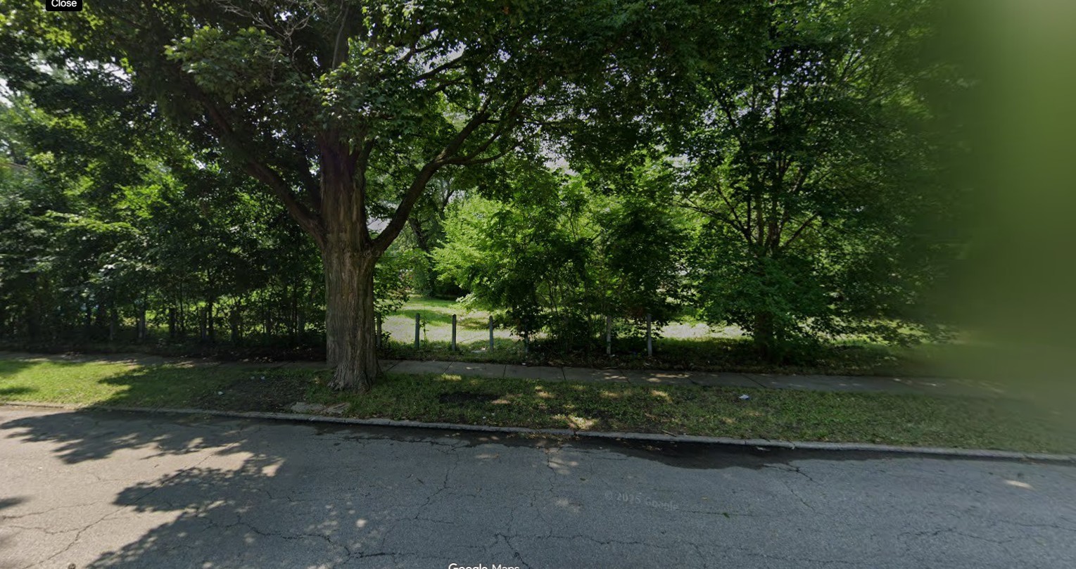 5720 S Emerald Avenue Property Photo 1