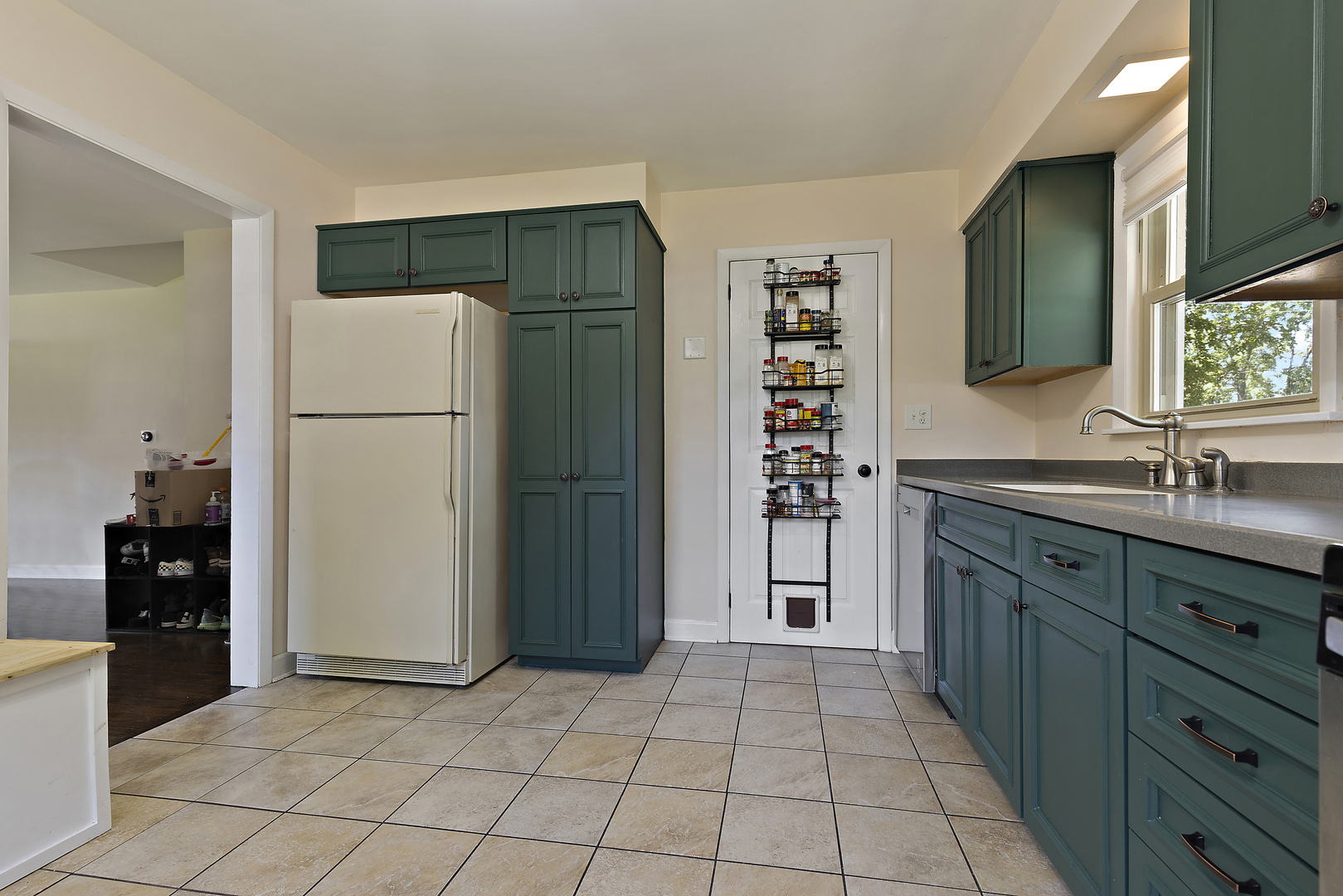 110 Cheri Lane Property Photo 4
