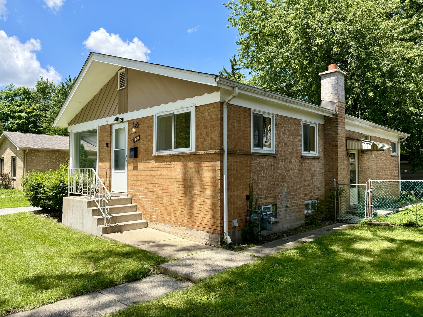 1820 169th Street Property Photo 4