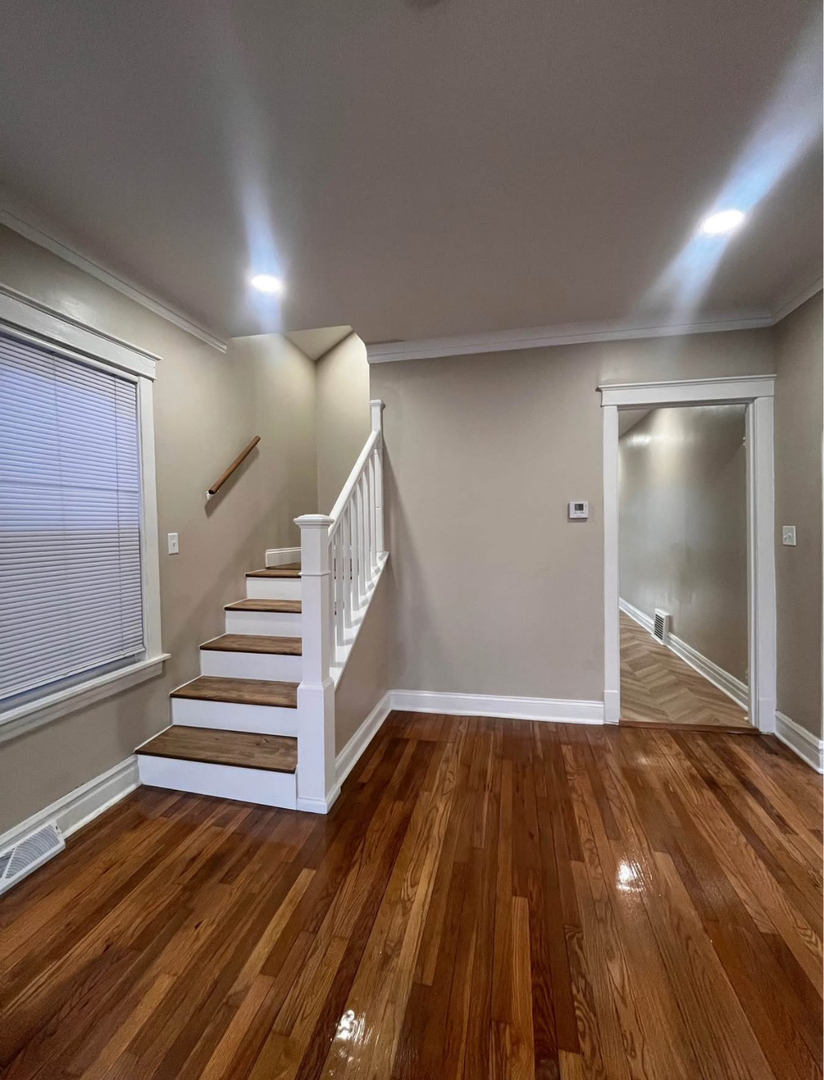 6606 S Richmond Street Property Photo 5