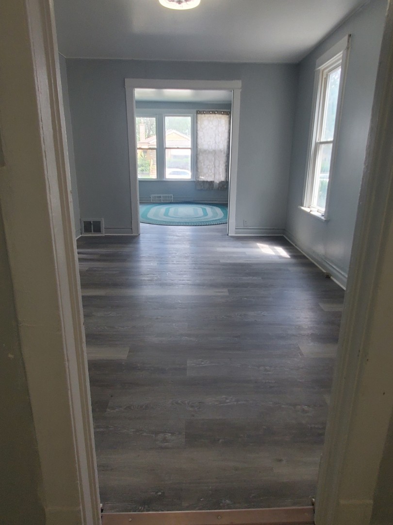 10240 S Indiana Avenue Property Photo 15