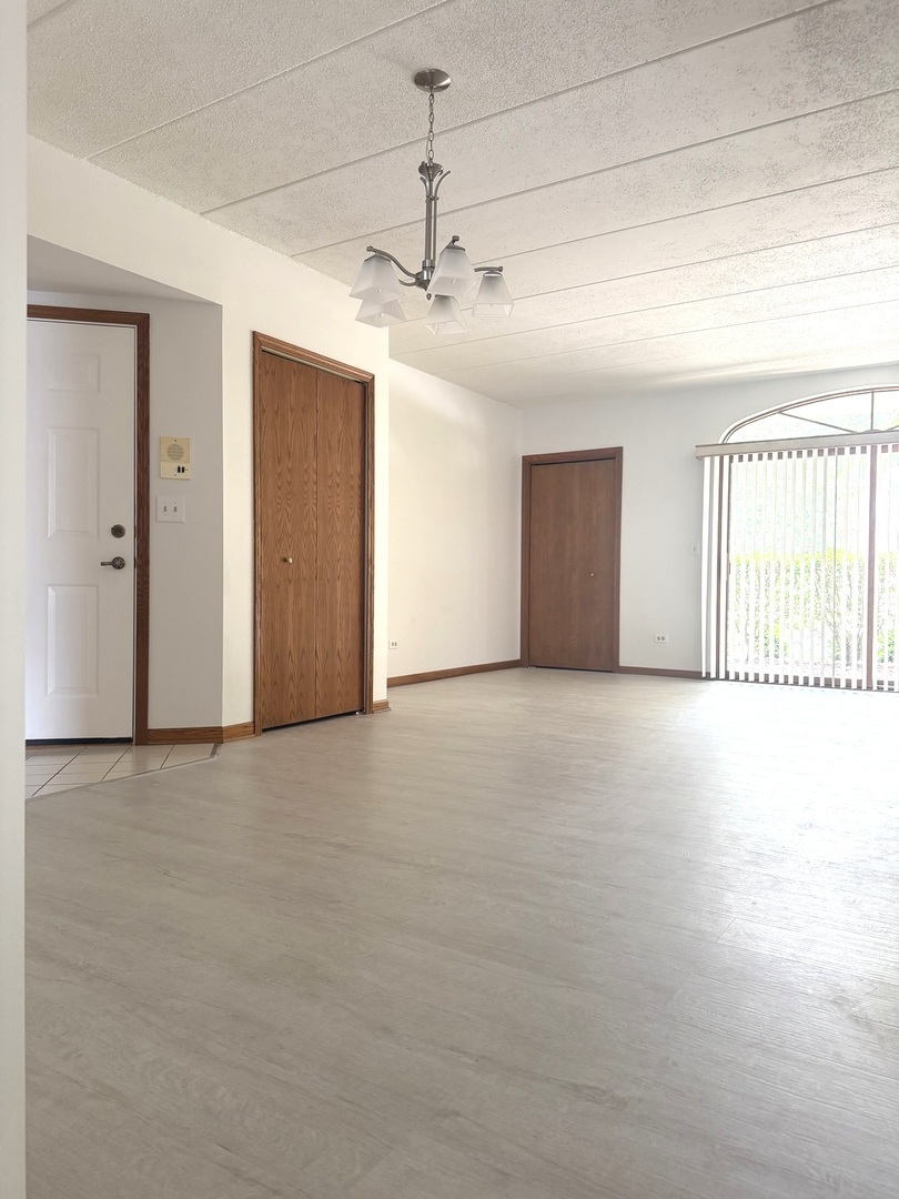 9424 S 77th Court 1c Property Photo 8