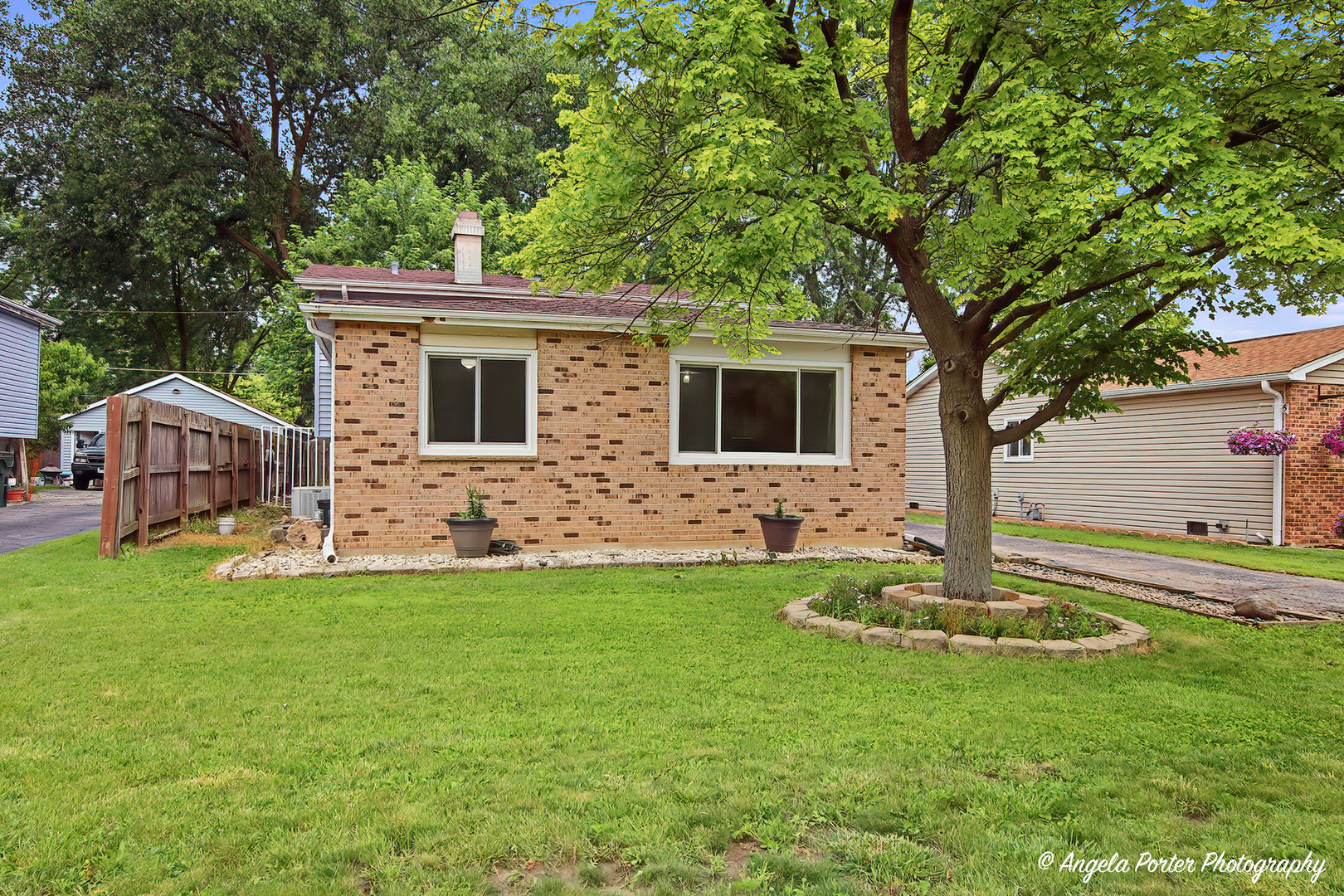 122 Hickory Street Property Photo 2