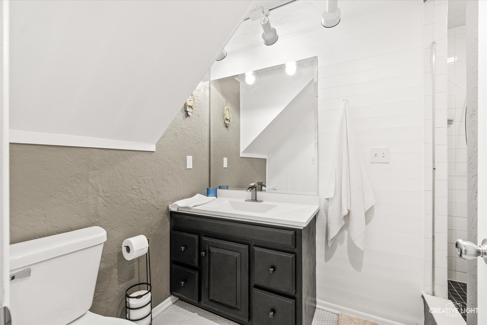 203 S Rosedale Avenue Property Photo 22