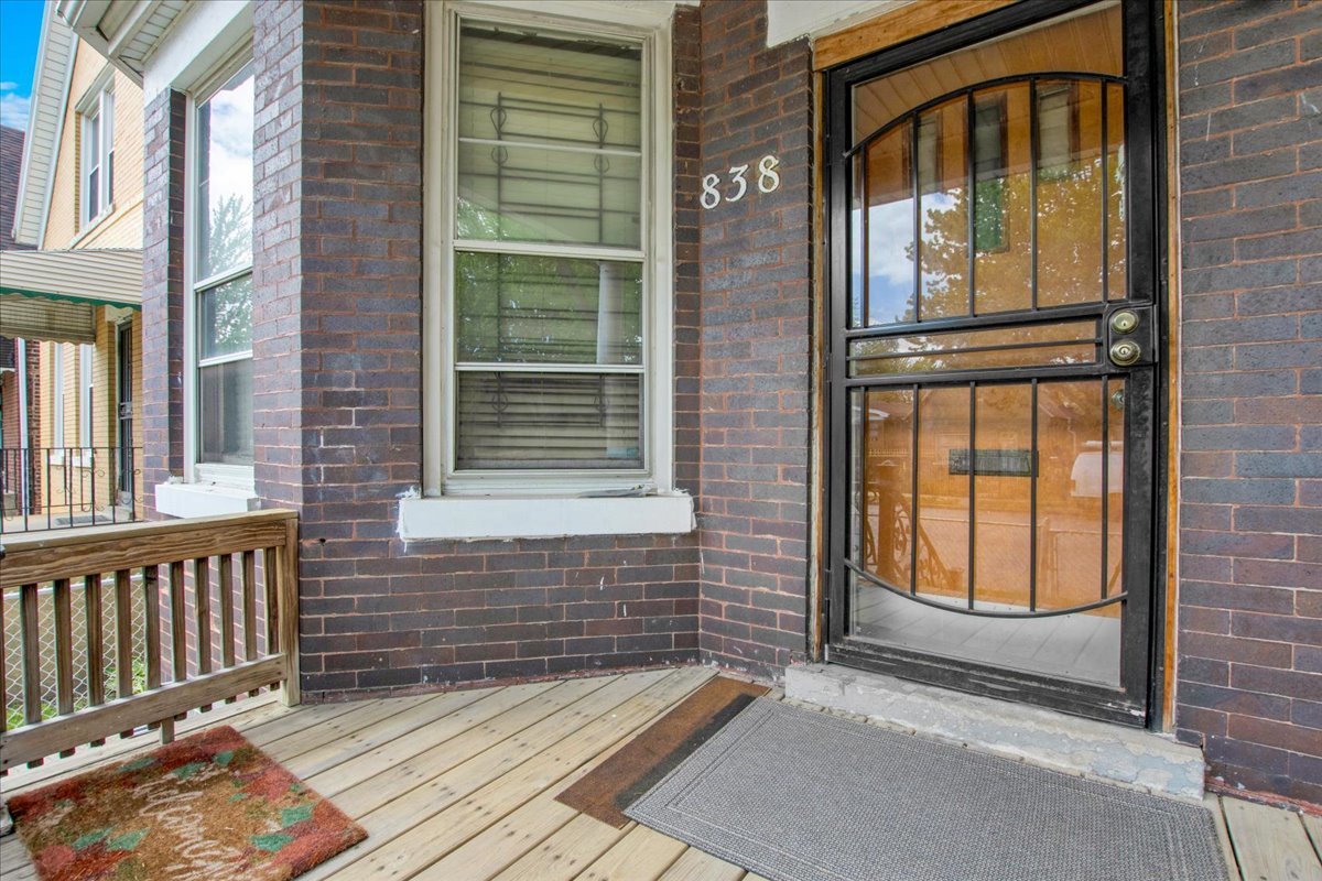 838 N Homan Avenue Property Photo 2