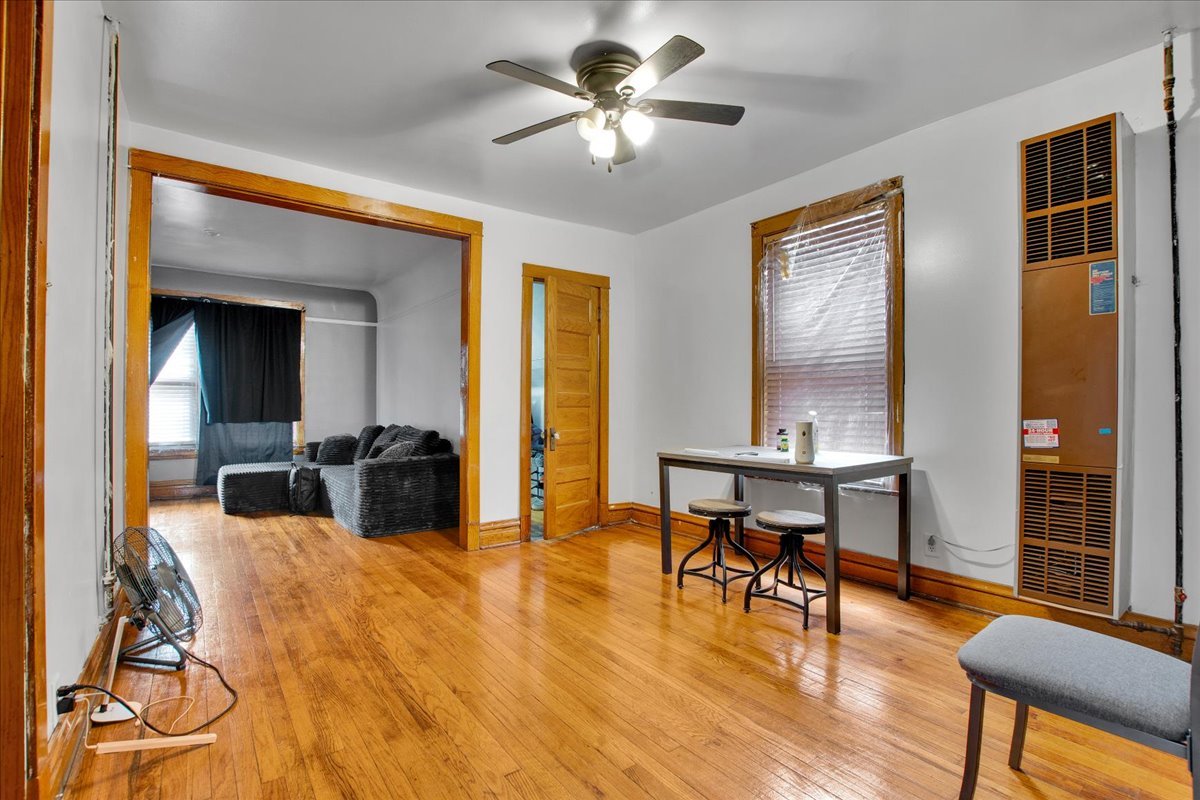 838 N Homan Avenue Property Photo 8