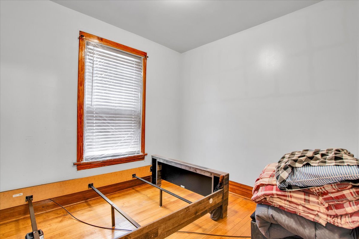 838 N Homan Avenue Property Photo 10