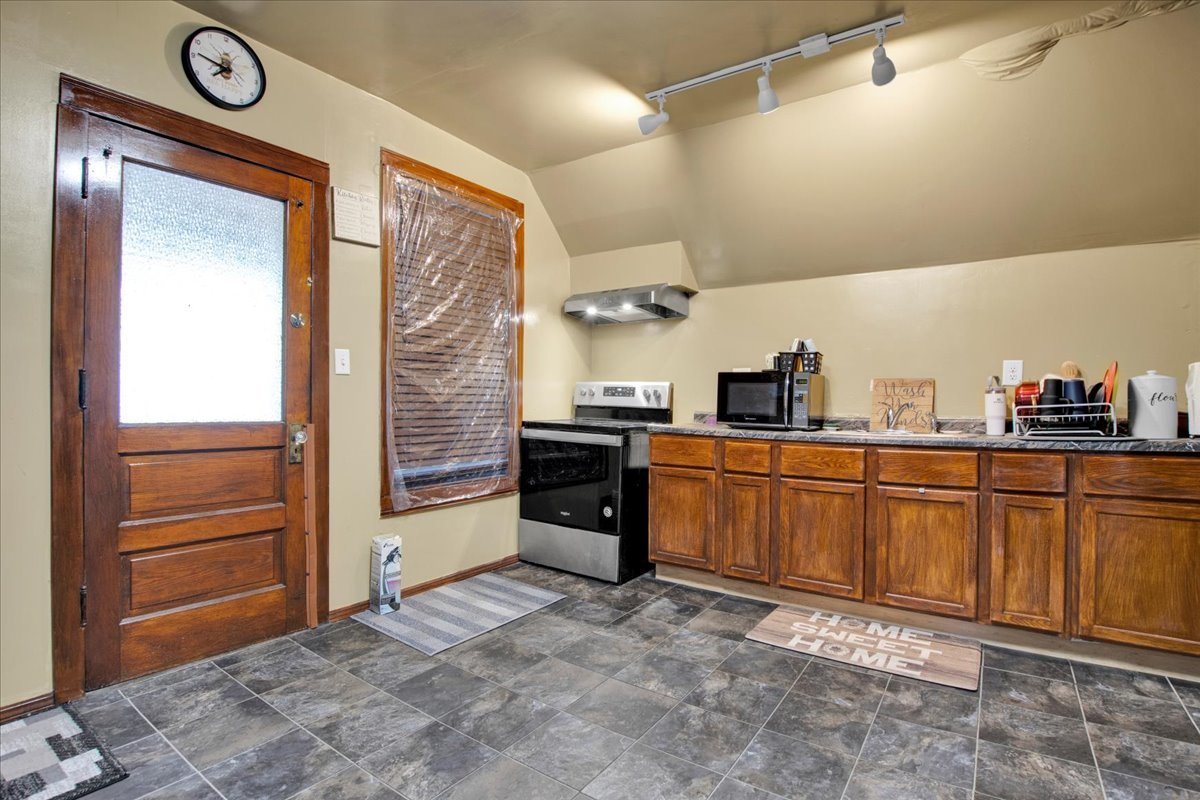 838 N Homan Avenue Property Photo 12