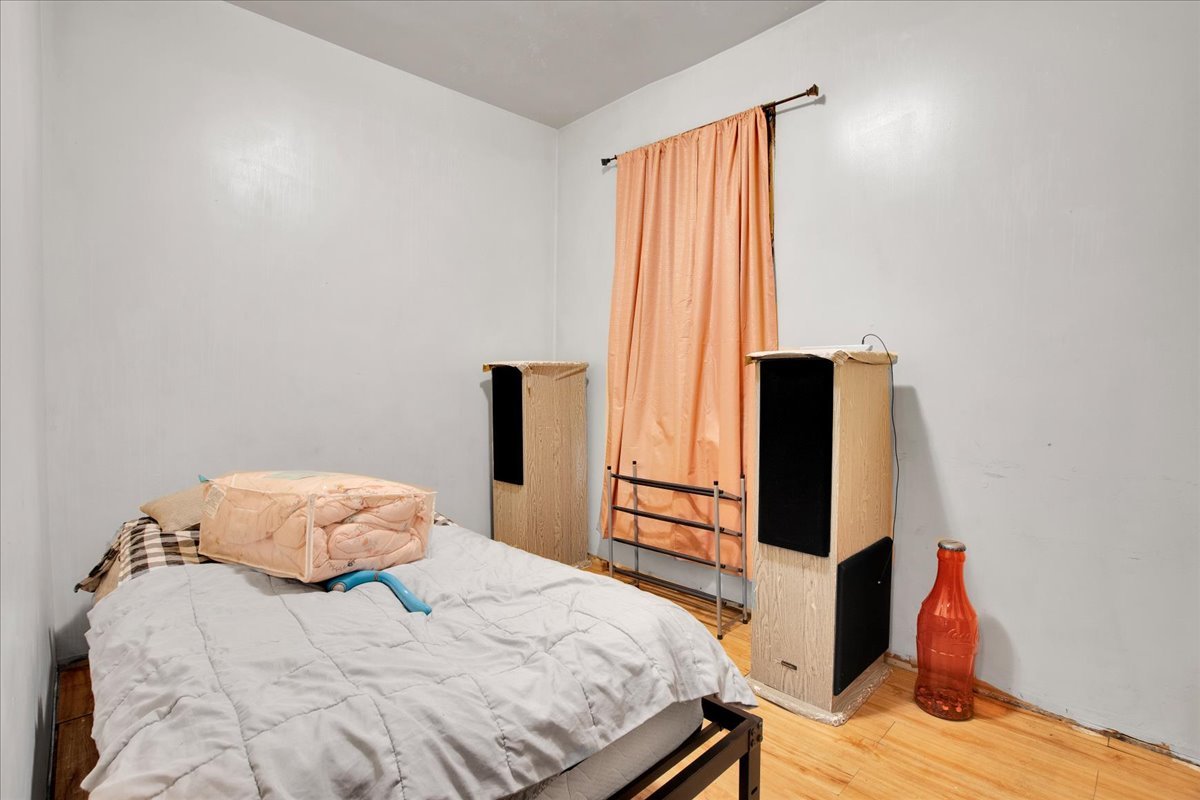 838 N Homan Avenue Property Photo 18