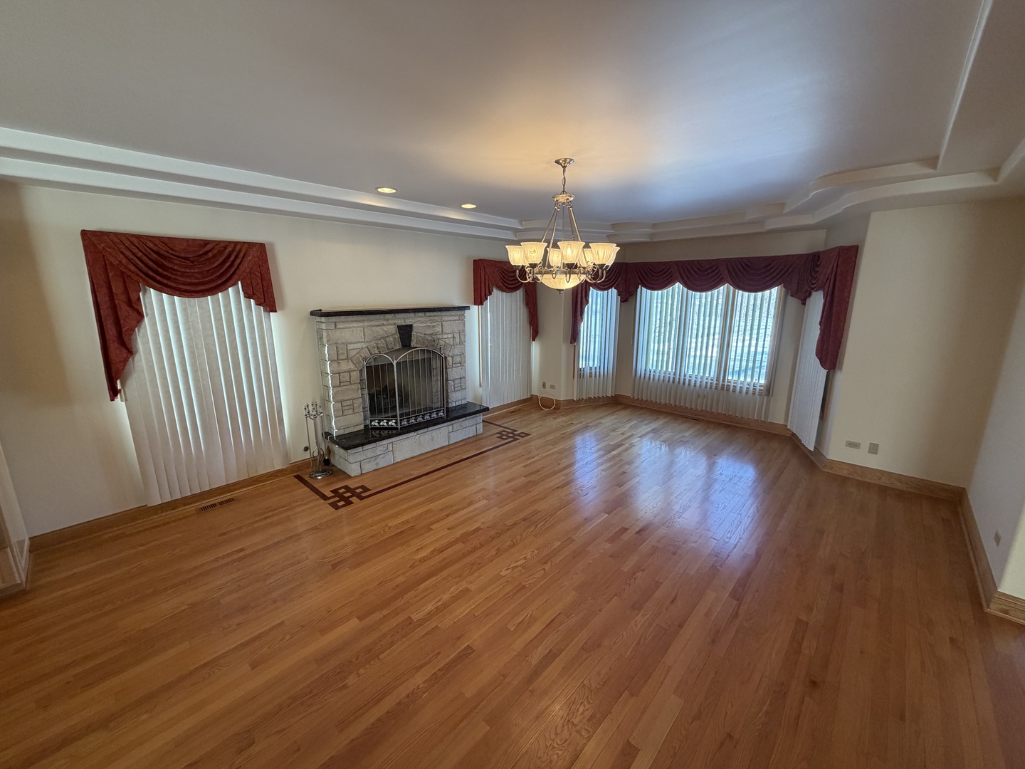 1004 Saddle Lane Property Photo 11