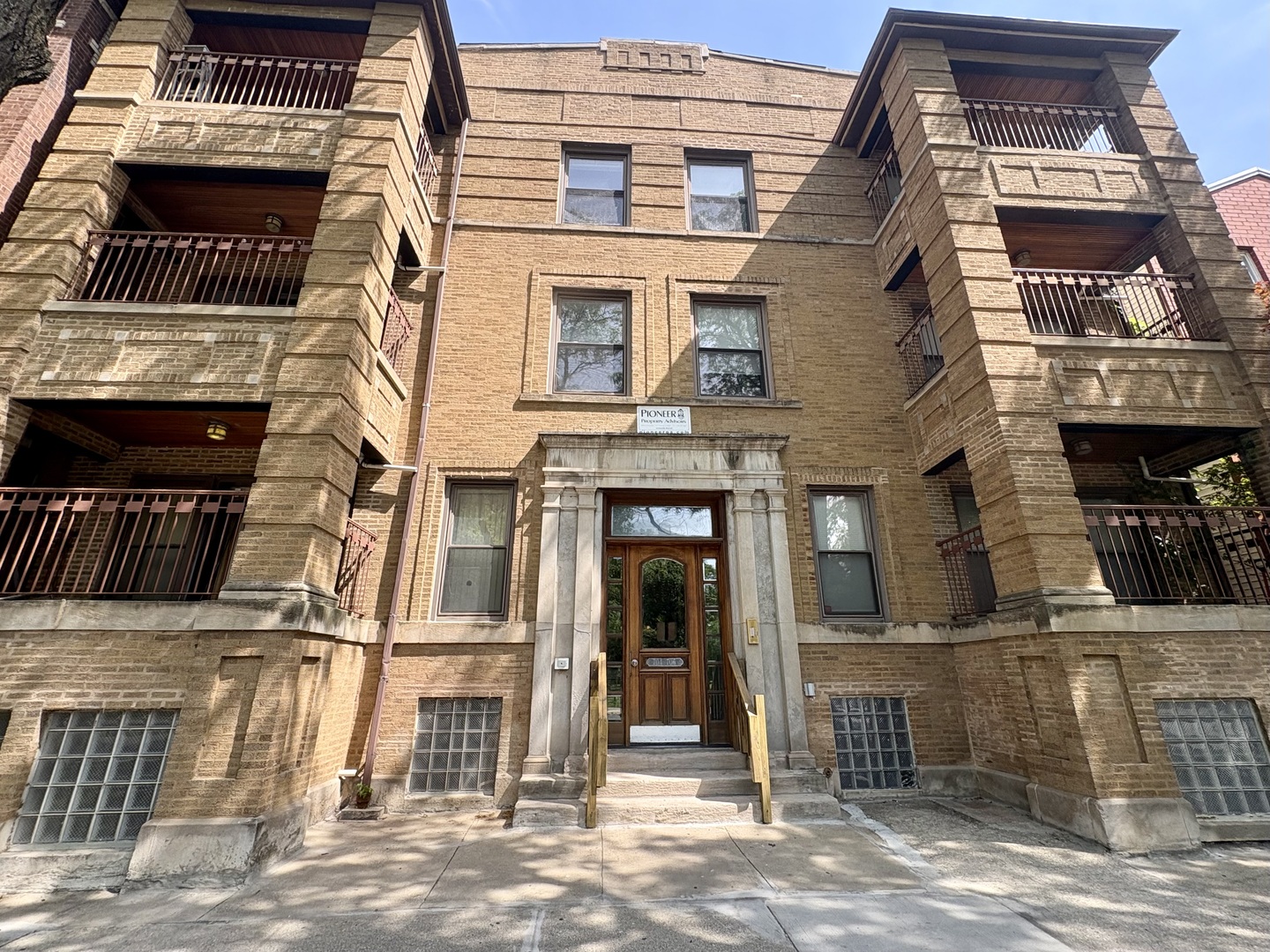 706 E 51st Street Property Photo 1