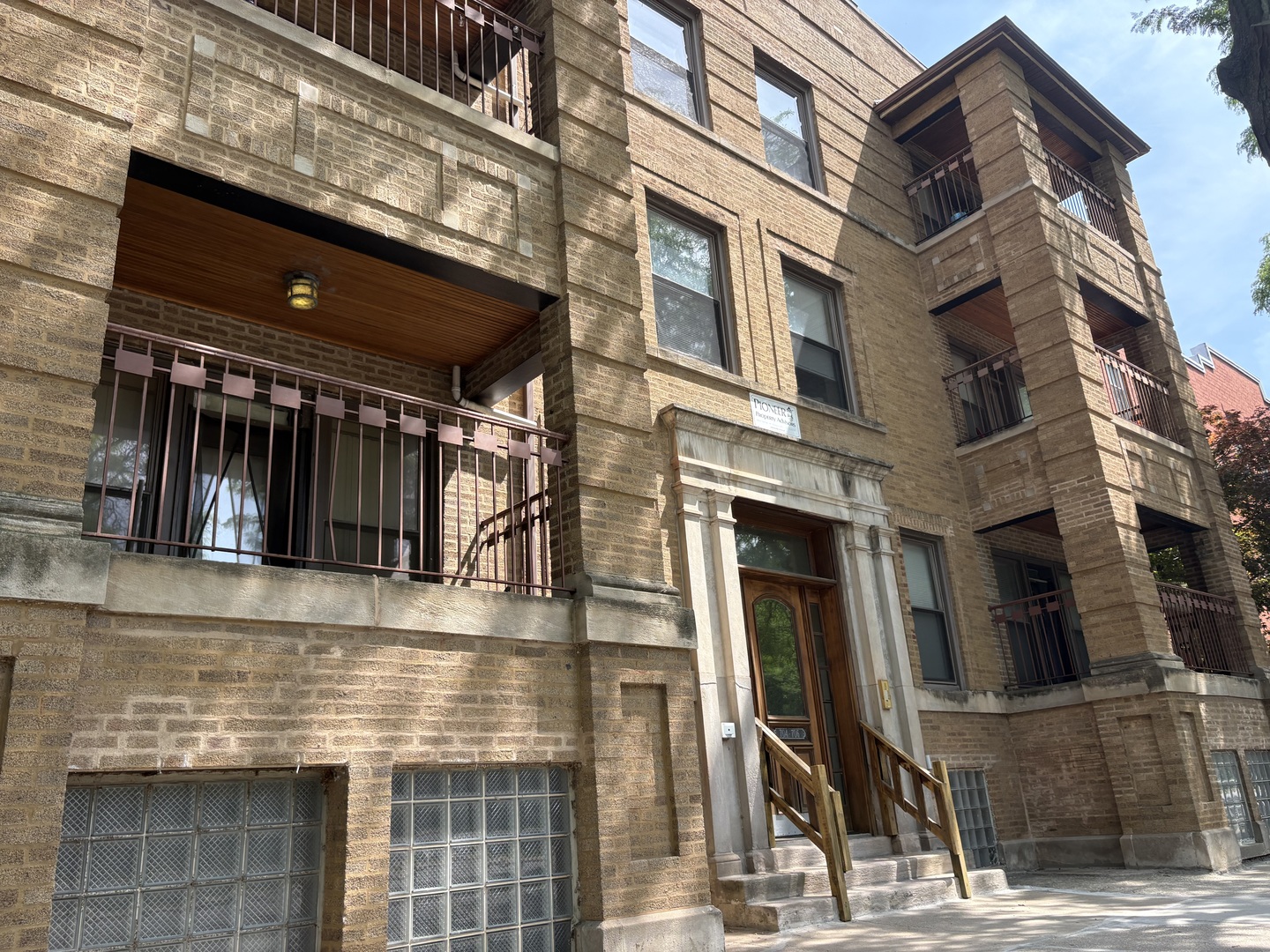 706 E 51st Street Property Photo 47