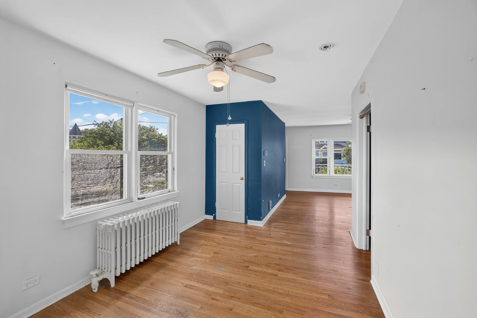 14329 S Beacon Avenue Property Photo 6