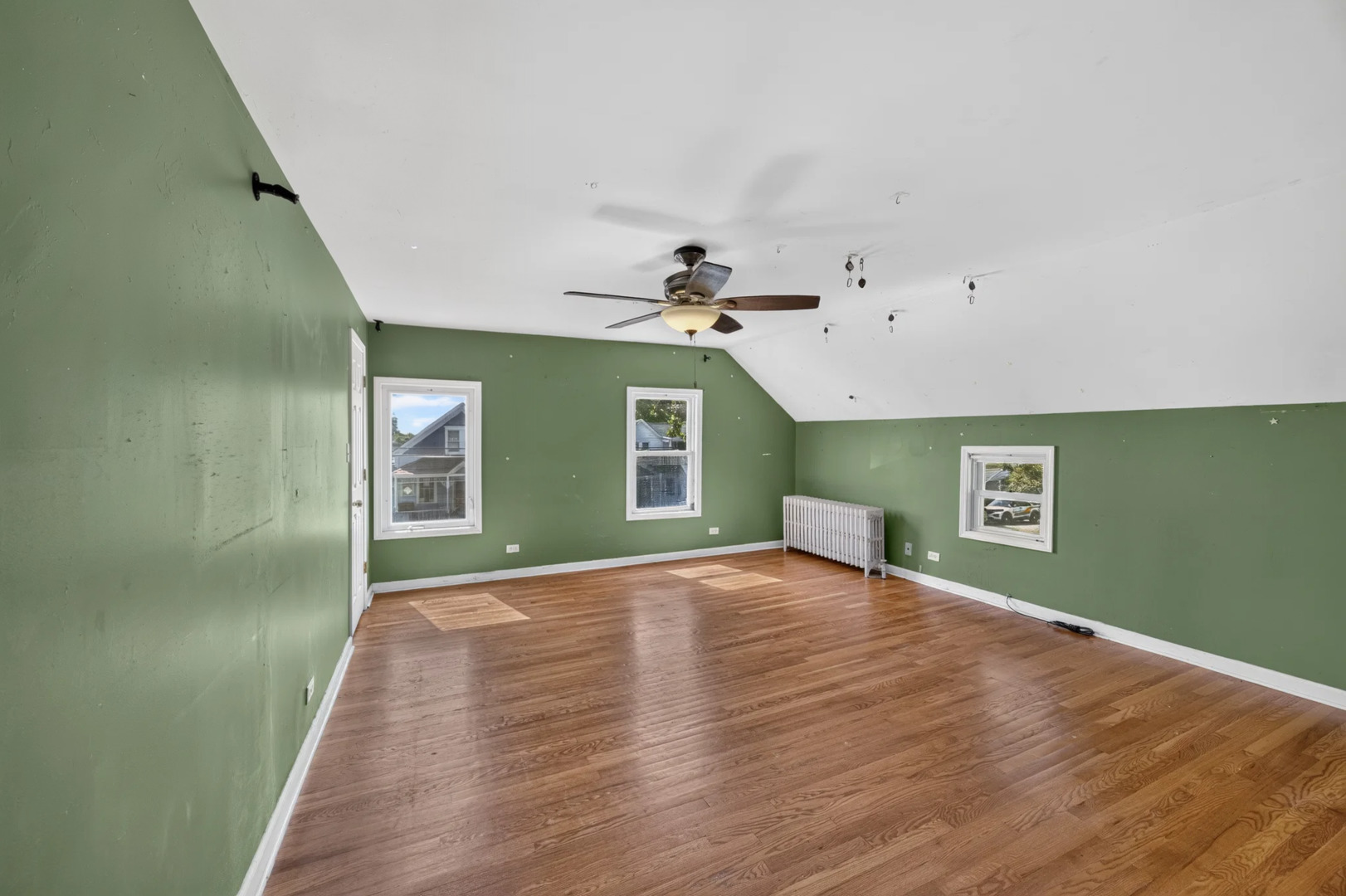 14329 S Beacon Avenue Property Photo 14