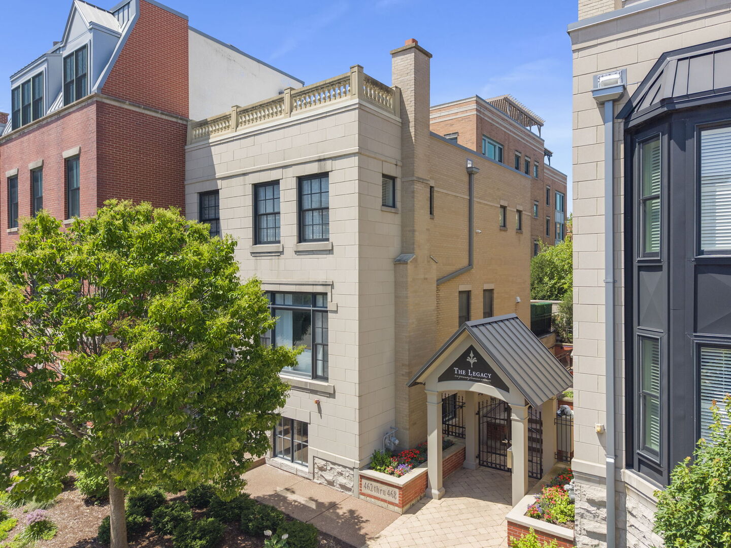 460 PENNSYLVANIA Avenue C Property Photo 1