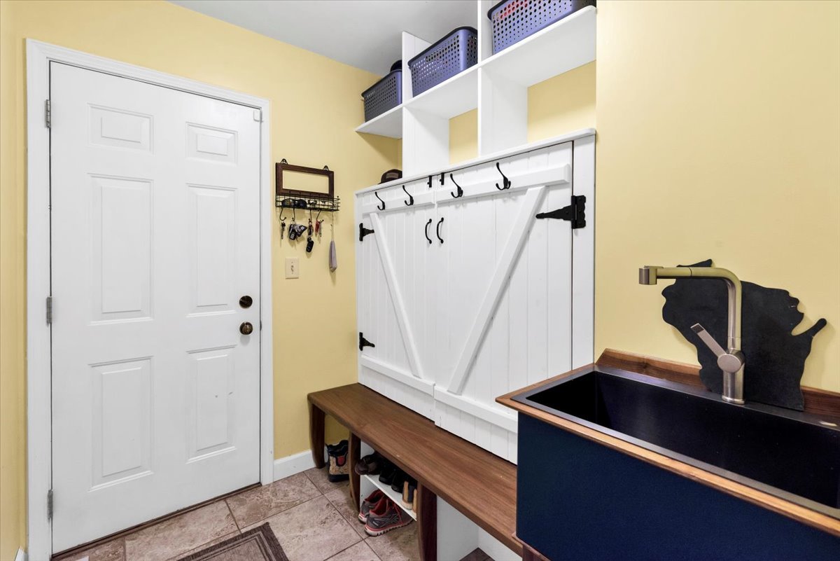 2135 Hamilton Drive Property Photo 8