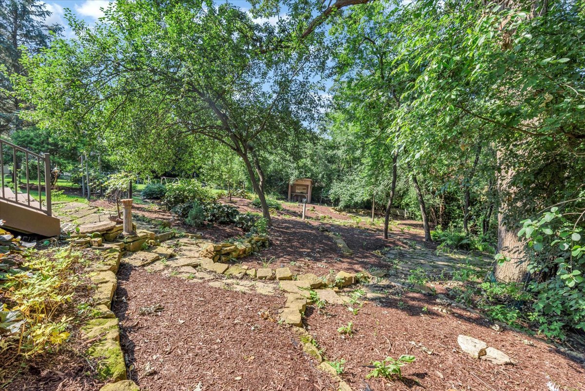 2135 Hamilton Drive Property Photo 16