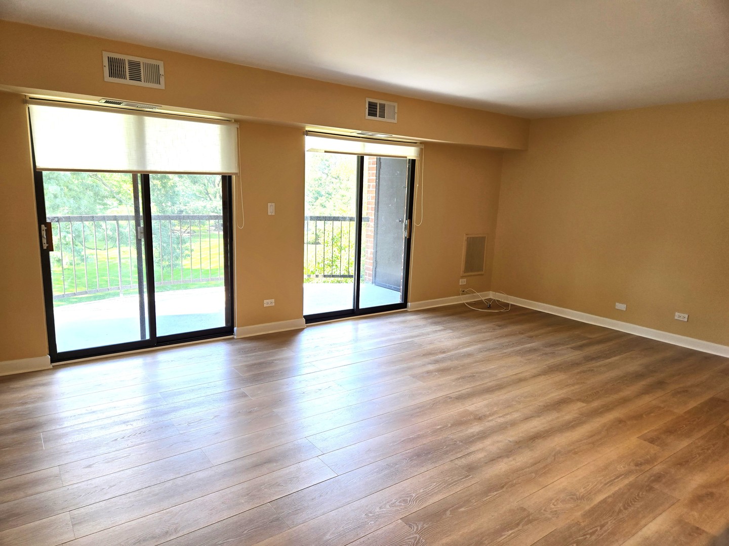 1605 E Central Road 322c Property Photo 5
