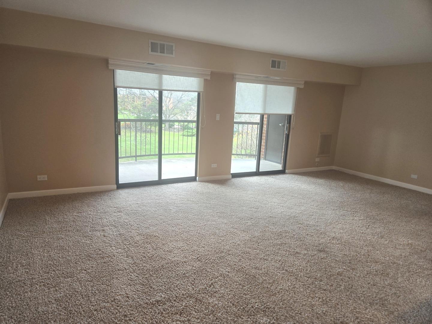 1605 E Central Road 322c Property Photo 6