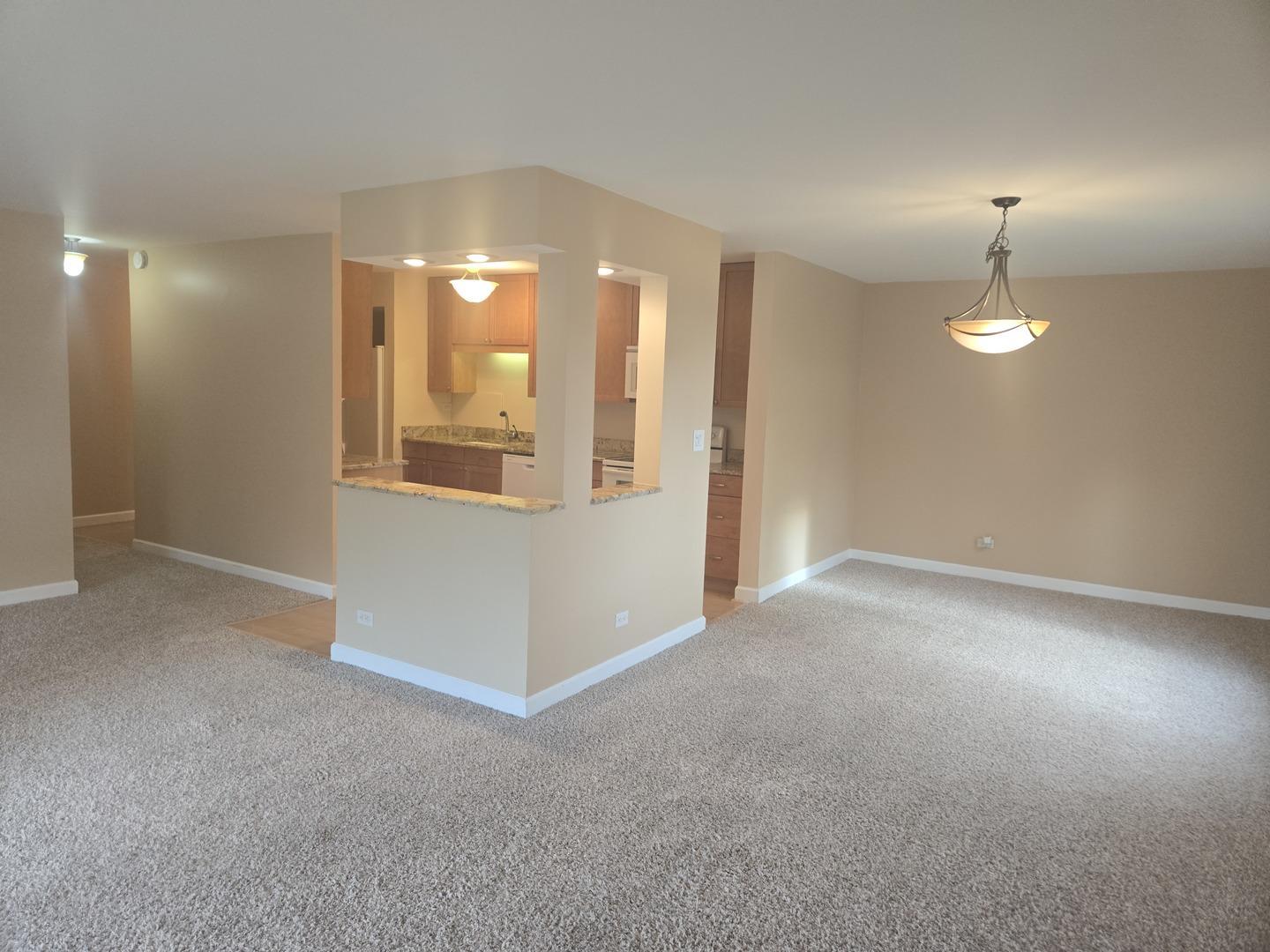 1605 E Central Road 322c Property Photo 8