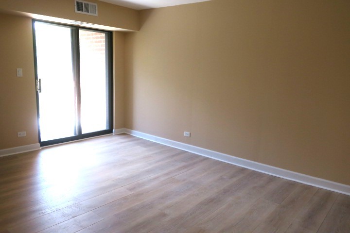 1605 E Central Road 322c Property Photo 8