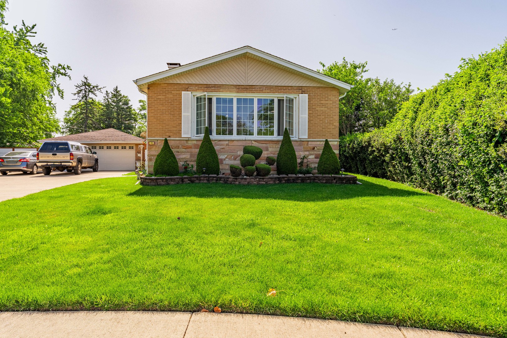 433 E Cherry Hill Drive Property Photo 1