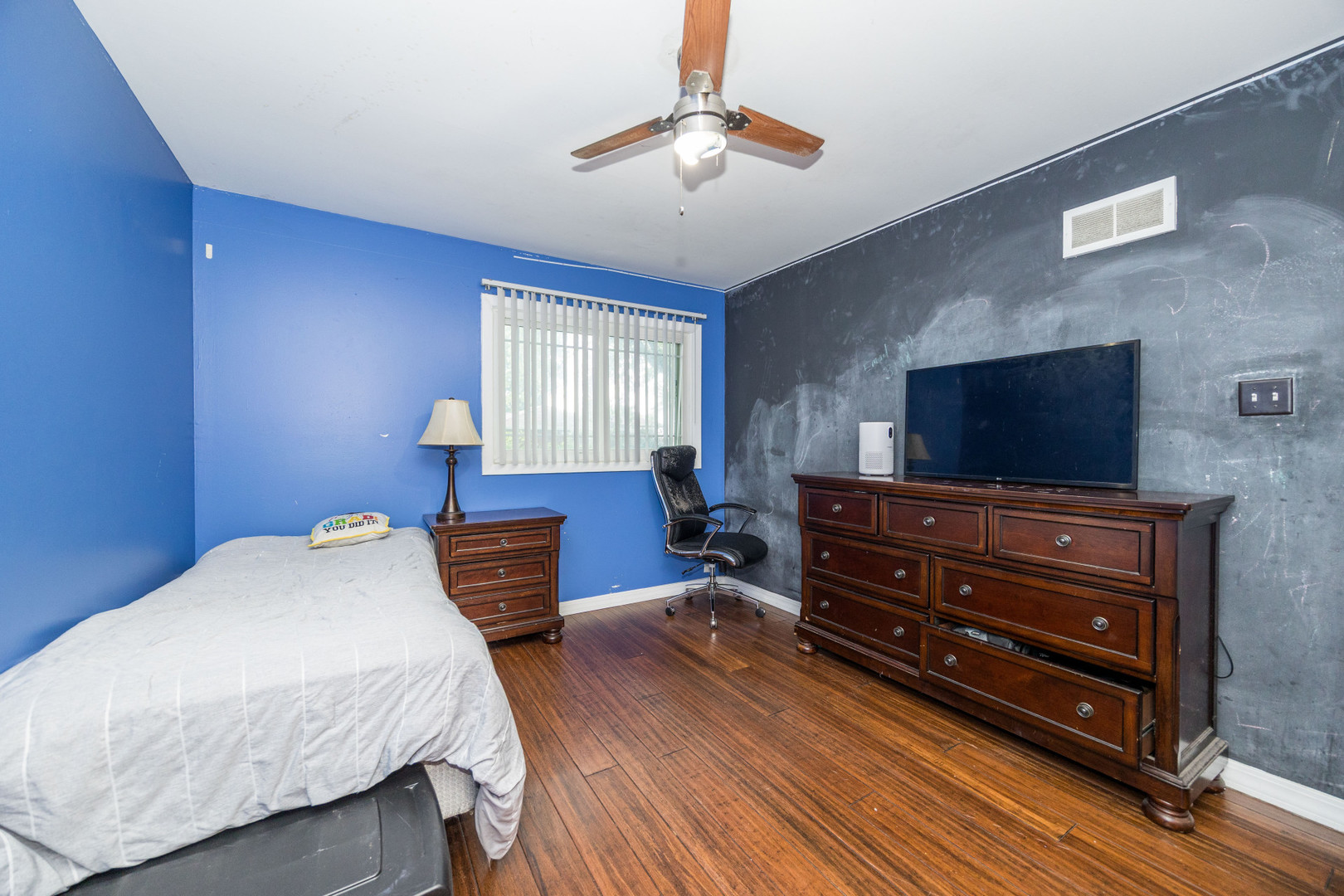 434 N Park Drive Property Photo 13