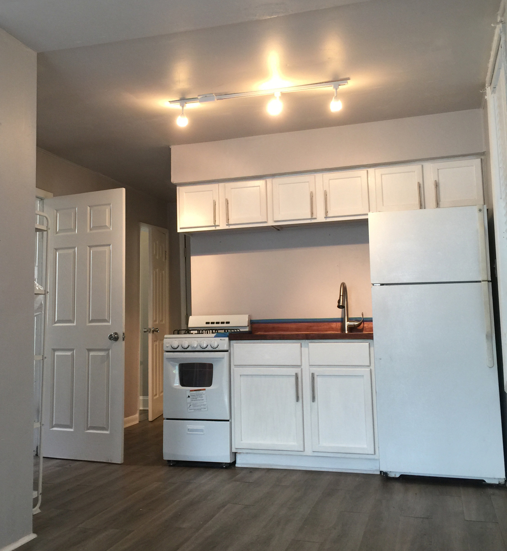 2862 W 22nd Place Property Photo 3
