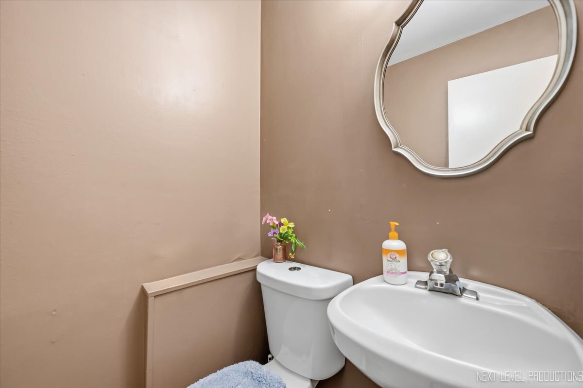 1845 Birch Lane Property Photo 10