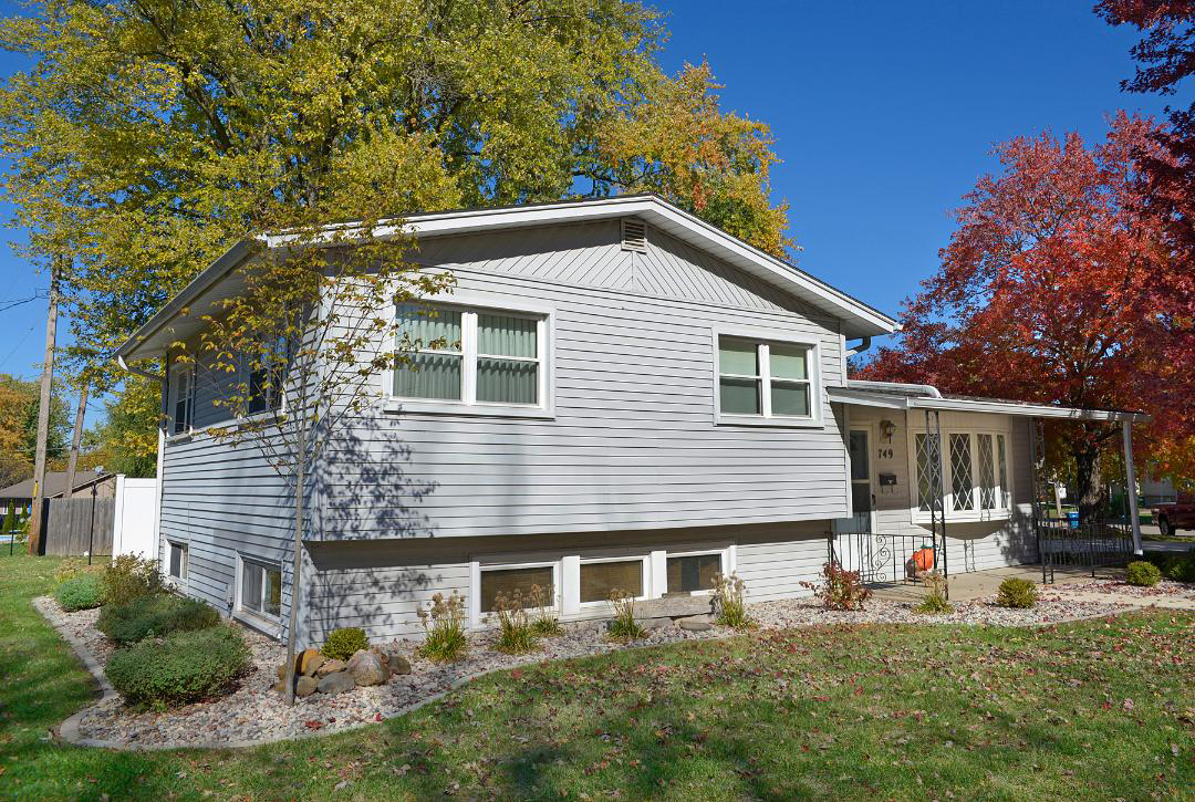 749 Fort Street Property Photo 26