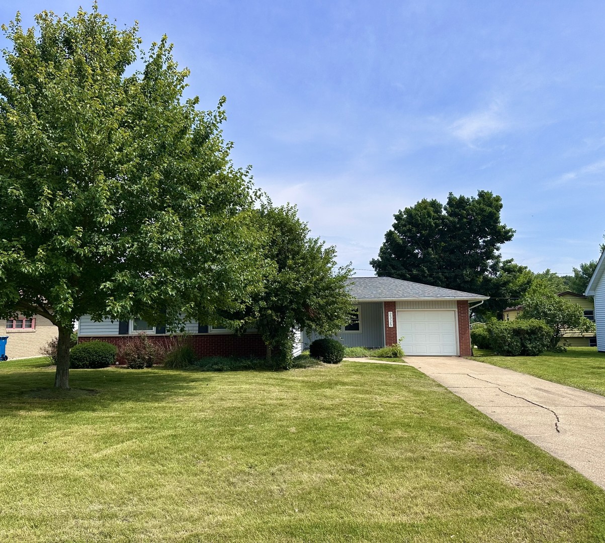 2325 12th Street Property Photo 1