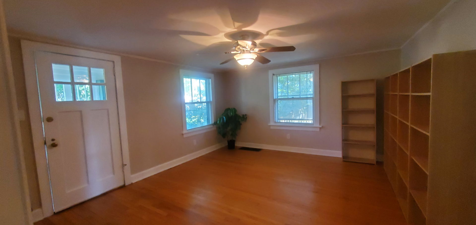1806 Colfax Street E Property Photo 4